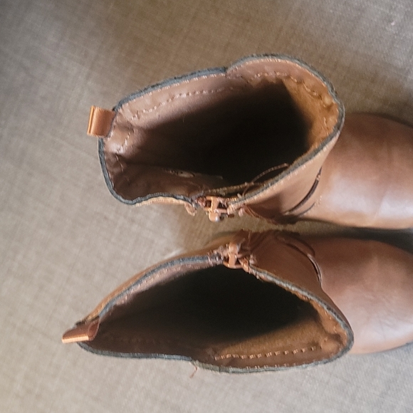 Super cute toddler boots - Picture 7 of 8